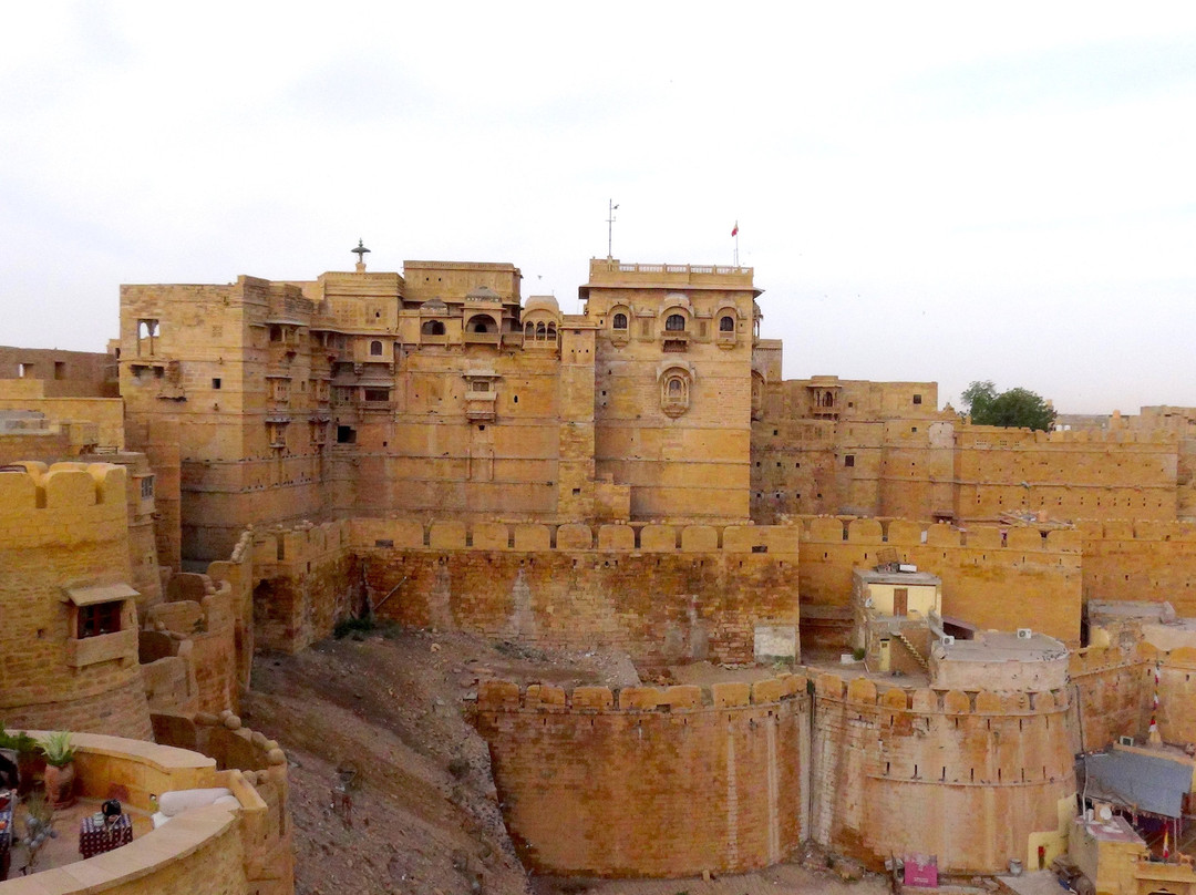 奇拉芭旺酒店主图