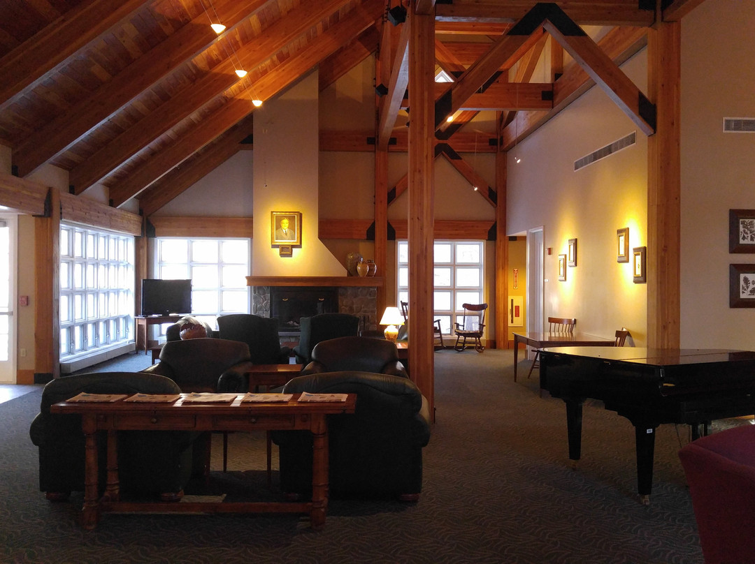 The Warren Conference Center and Inn主图