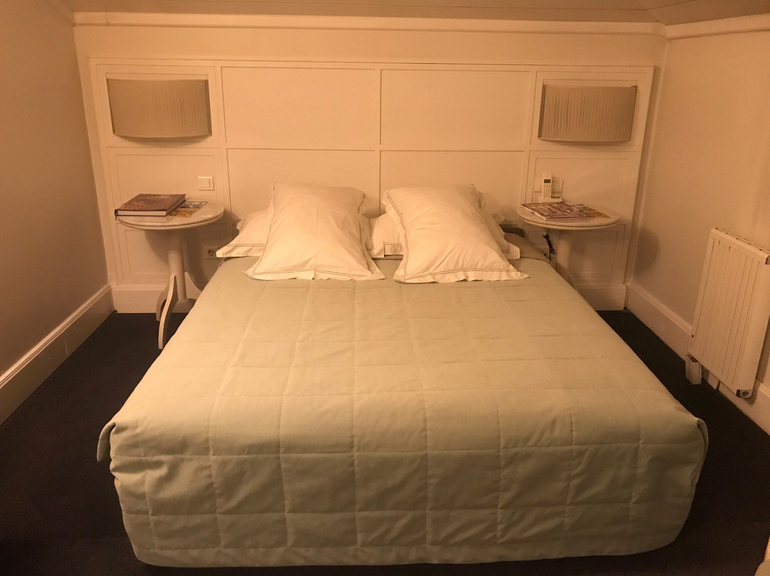 Kar's Hotel主图