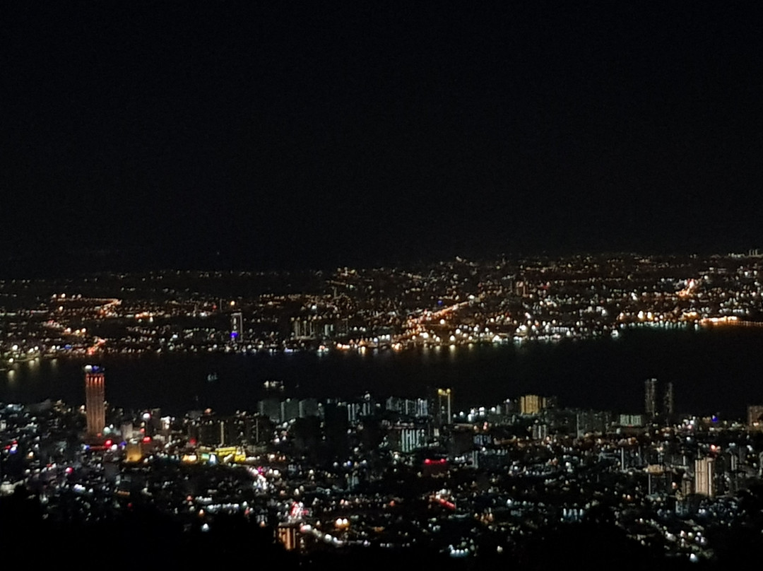 升旗山美景酒店主图