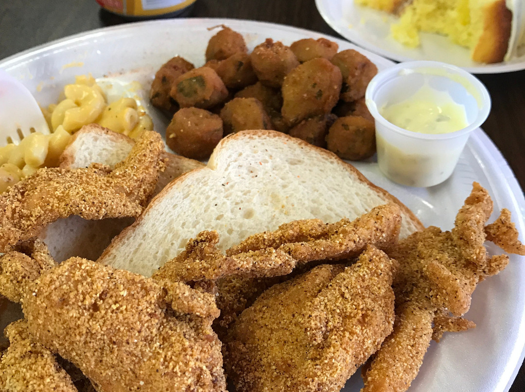 Elmore's Fish and Wings