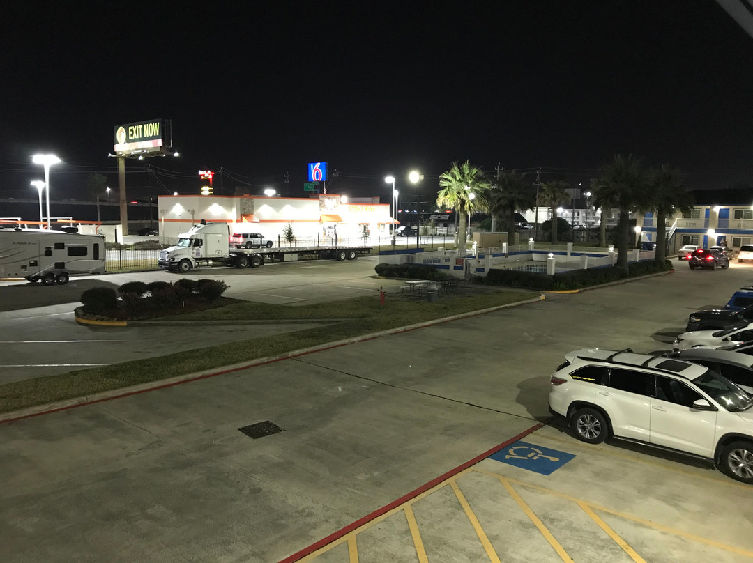 Days Inn by Wyndham Baytown TX主图