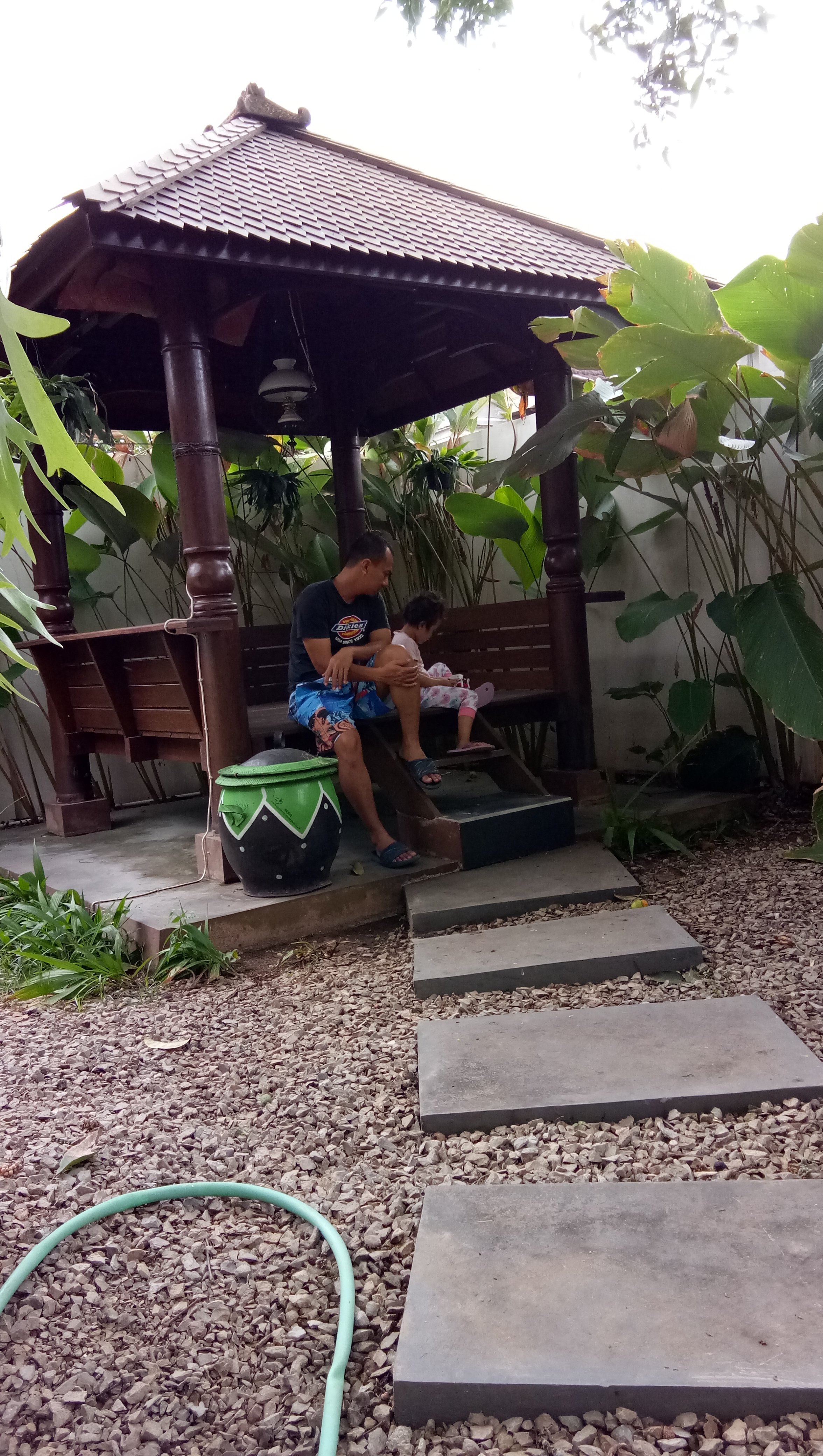 Ndalem Mbah Alimoeso-官方