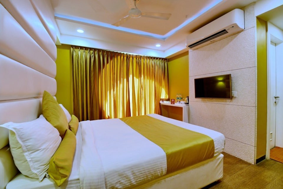 OYO 963 Hotel Rumaya主图