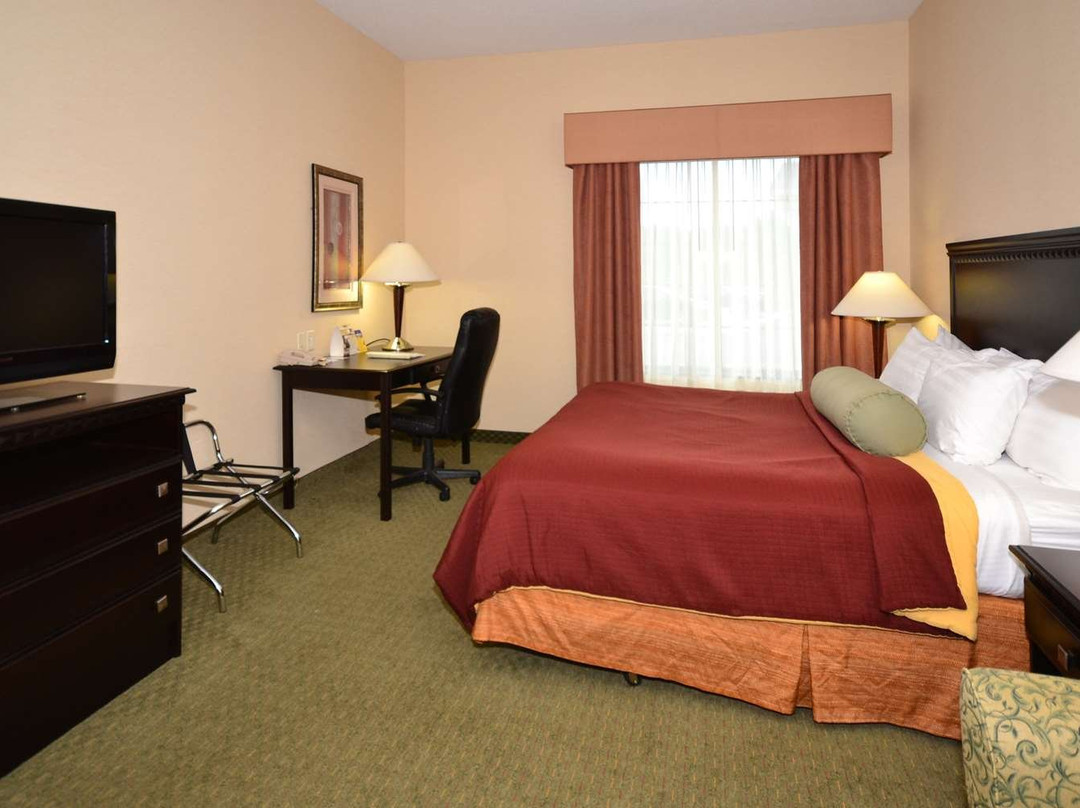 贝斯特韦斯特维克特套房酒店主图