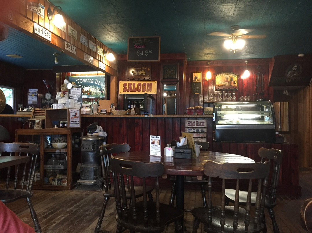 Old Towne Inne Chuckwagon Bar & Grill主图