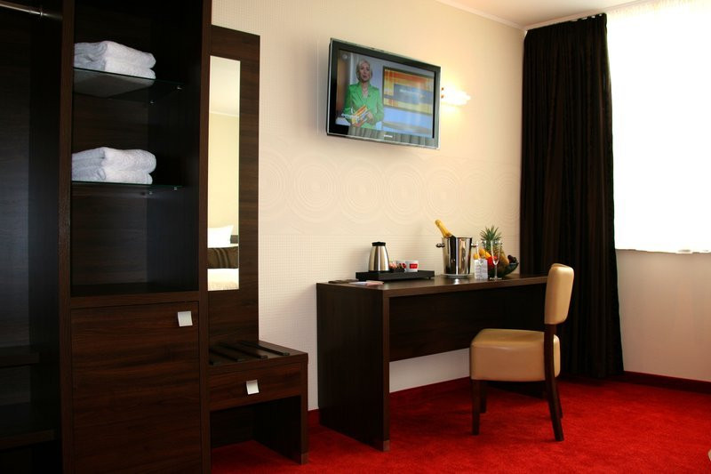 Home Hotel主图