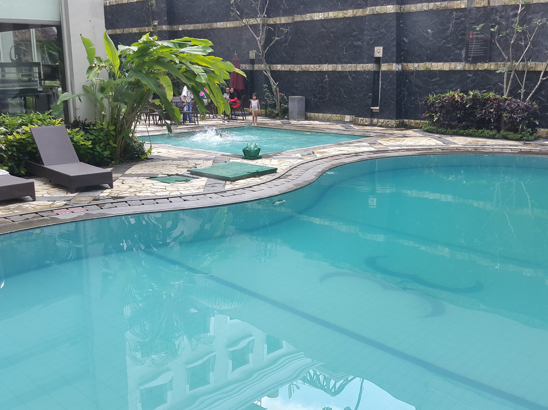 米拉大酒店主图