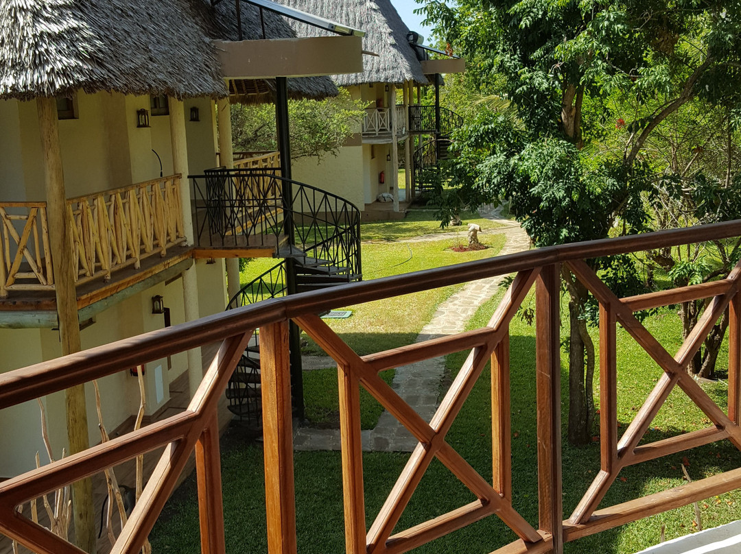 Neptune Village Beach Resort & Spa主图