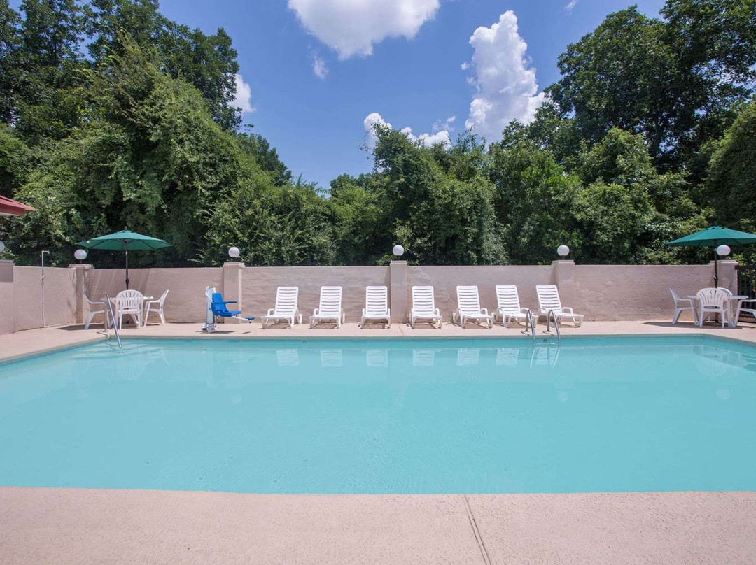 Days Inn by Wyndham Dublin GA主图