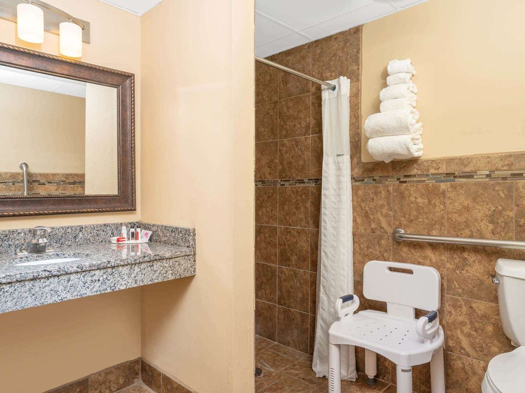 Baymont by Wyndham Lakeville主图