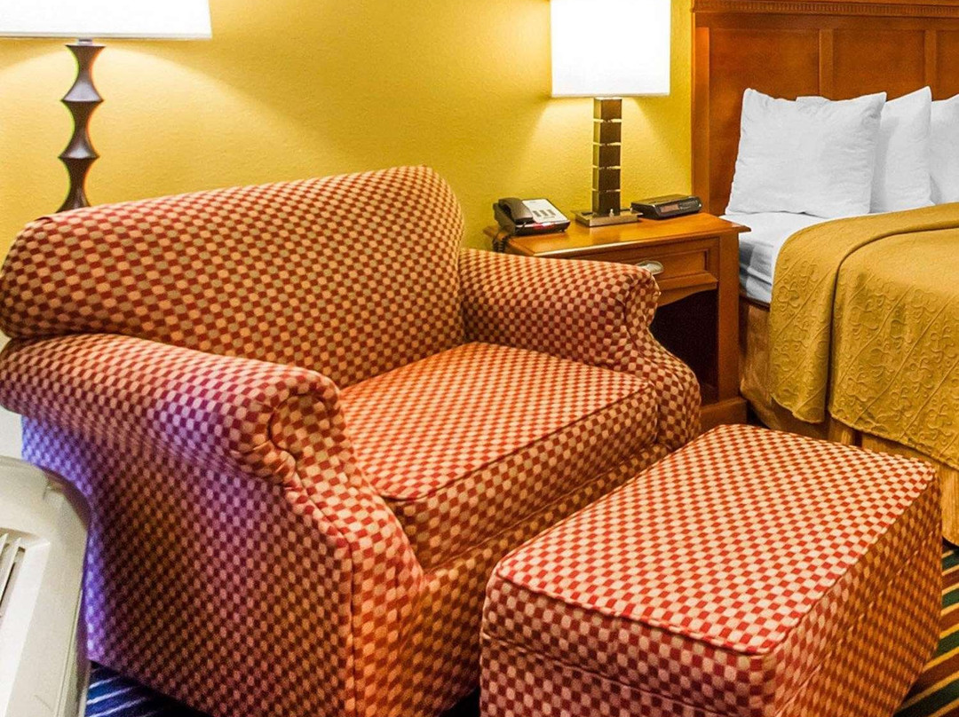 Quality Inn Dyersburg I-155主图