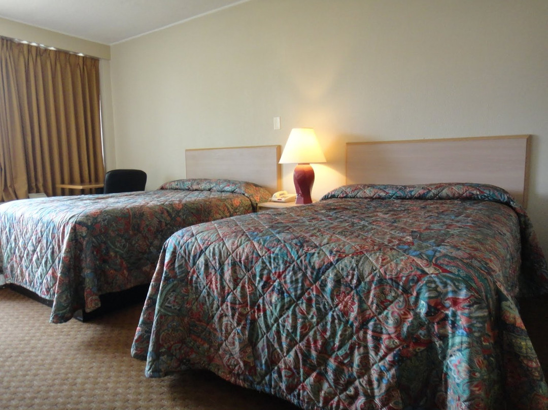 Red River Inn Alexandria主图