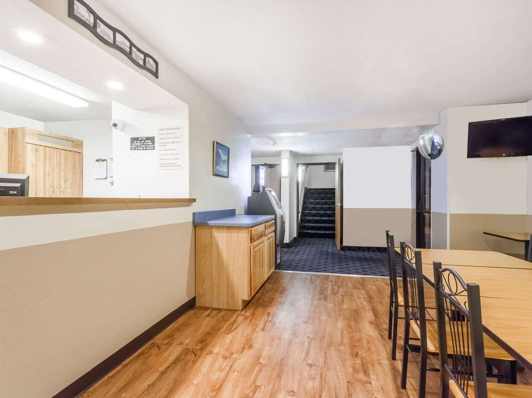 Super 8 by Wyndham Sidney NY主图