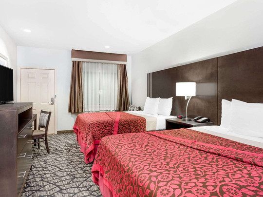 Days Inn & Suites by Wyndham Madisonville主图