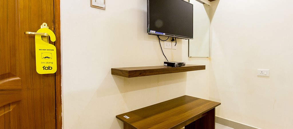 FabHotel Thejas Paaradise Airport主图