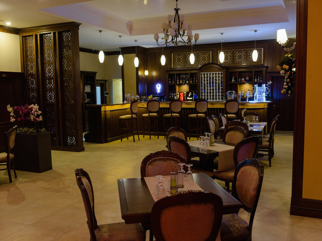 Adjud餐馆和美食-Restaurant Andra