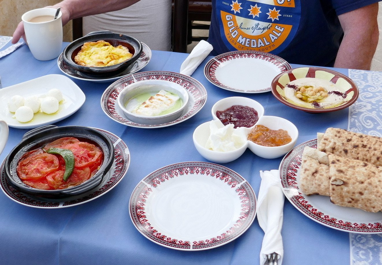 Beit Aziz-餐饮