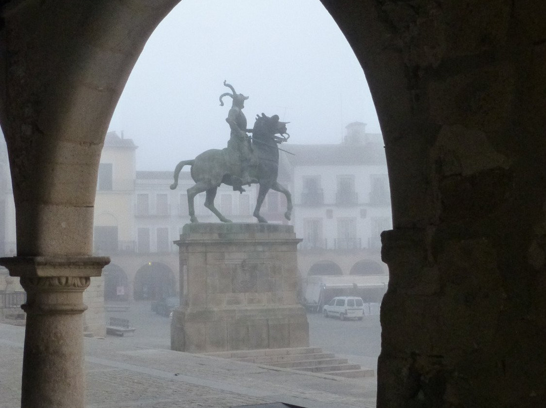 Estatua Ecuestre de Francisco Pizarro景点图片