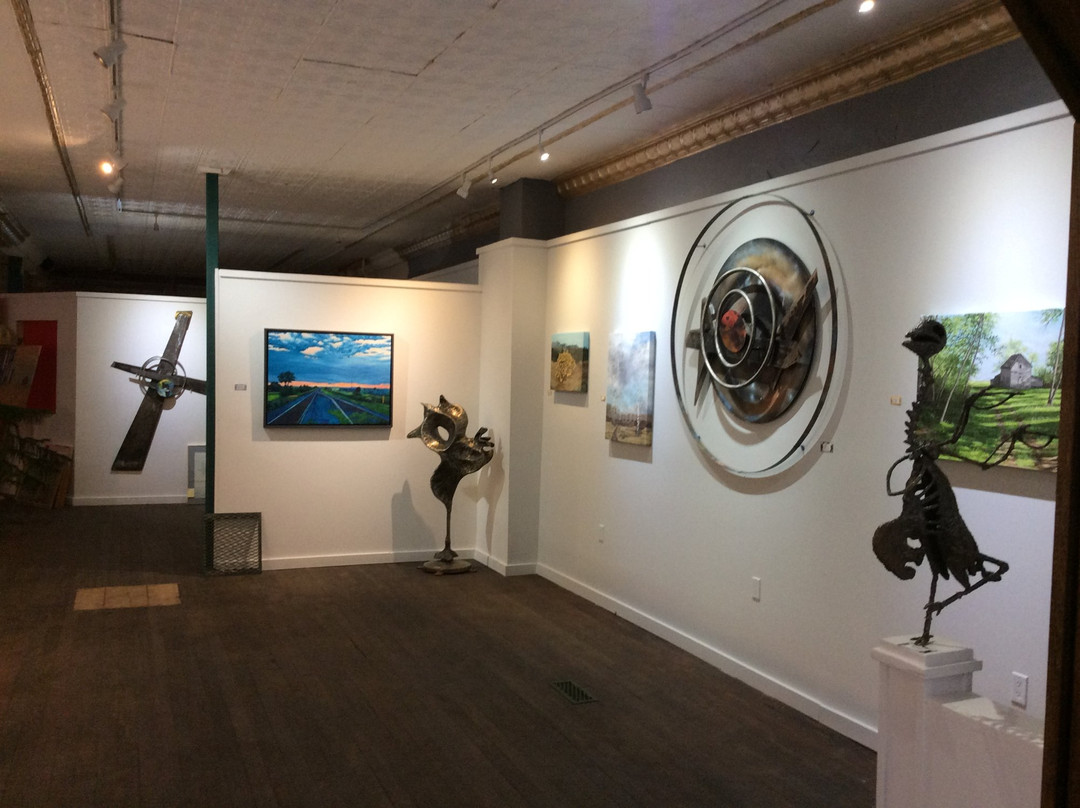 Broken Spoke Fine Art Gallery & Gift Shop-Maple Creek必去景点