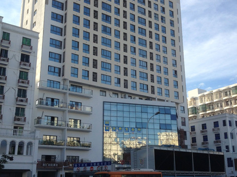 华宝石大酒店主图