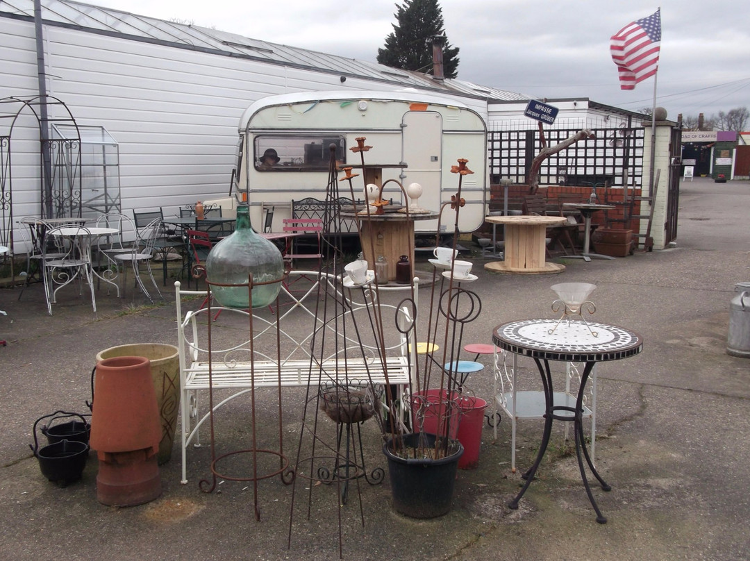 Crews Hill Vintage Emporium-伦敦必去景点