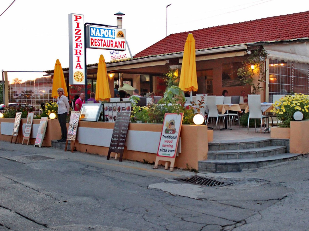 Pizzeria Napoli Restaurant