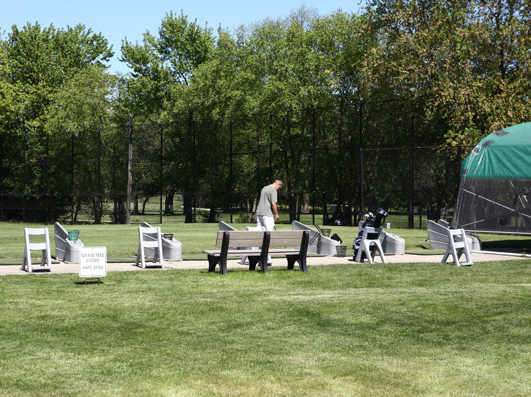 White Pines Golf Club-Bensenville必去景点