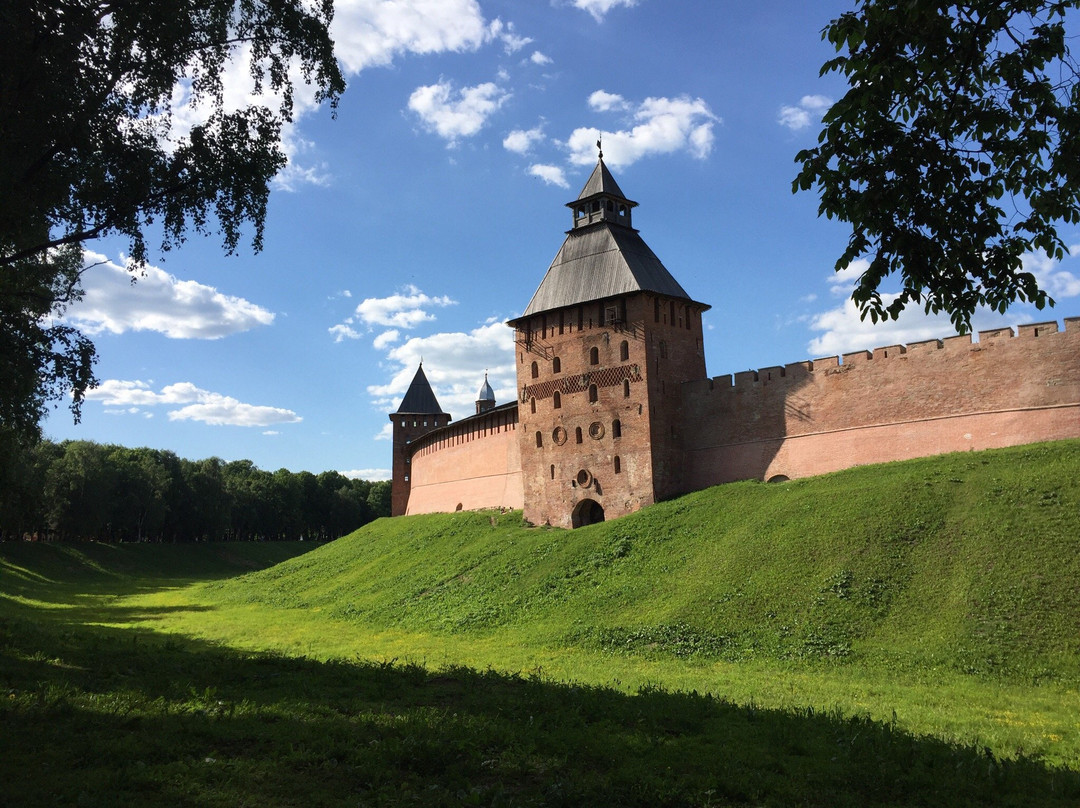 Novgorod Kremlin (Detinets)景点图片