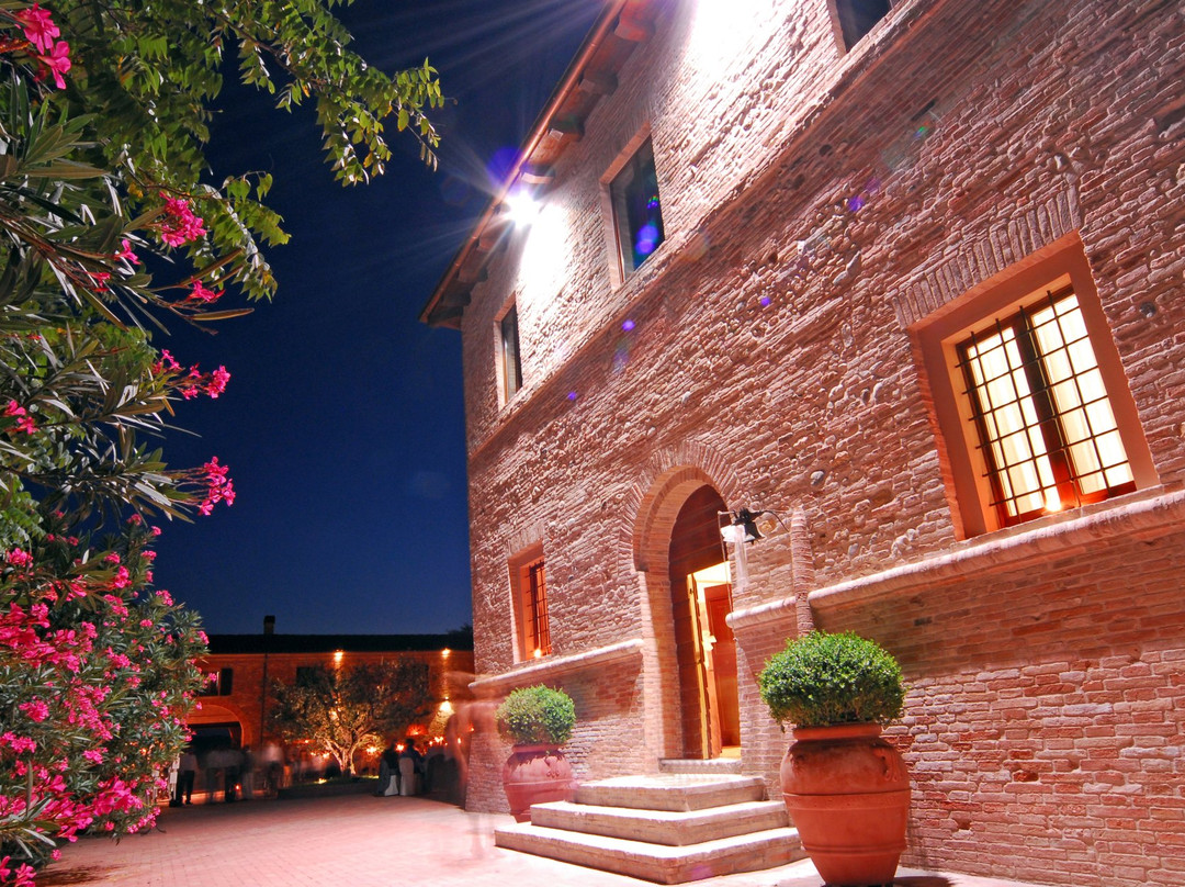 鲁比科内河畔萨维尼亚诺餐馆和美食-Le Cantine Osteria Vineria