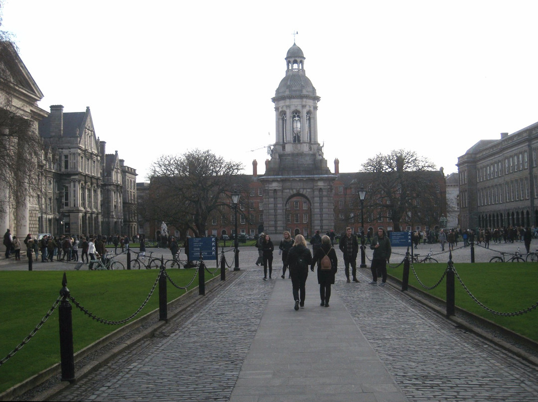 Campanile of Trinity College景点图片