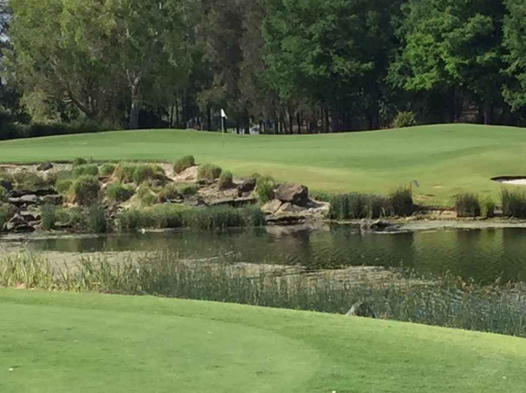湖畔高尔夫俱乐部-冲浪者天堂必去景点