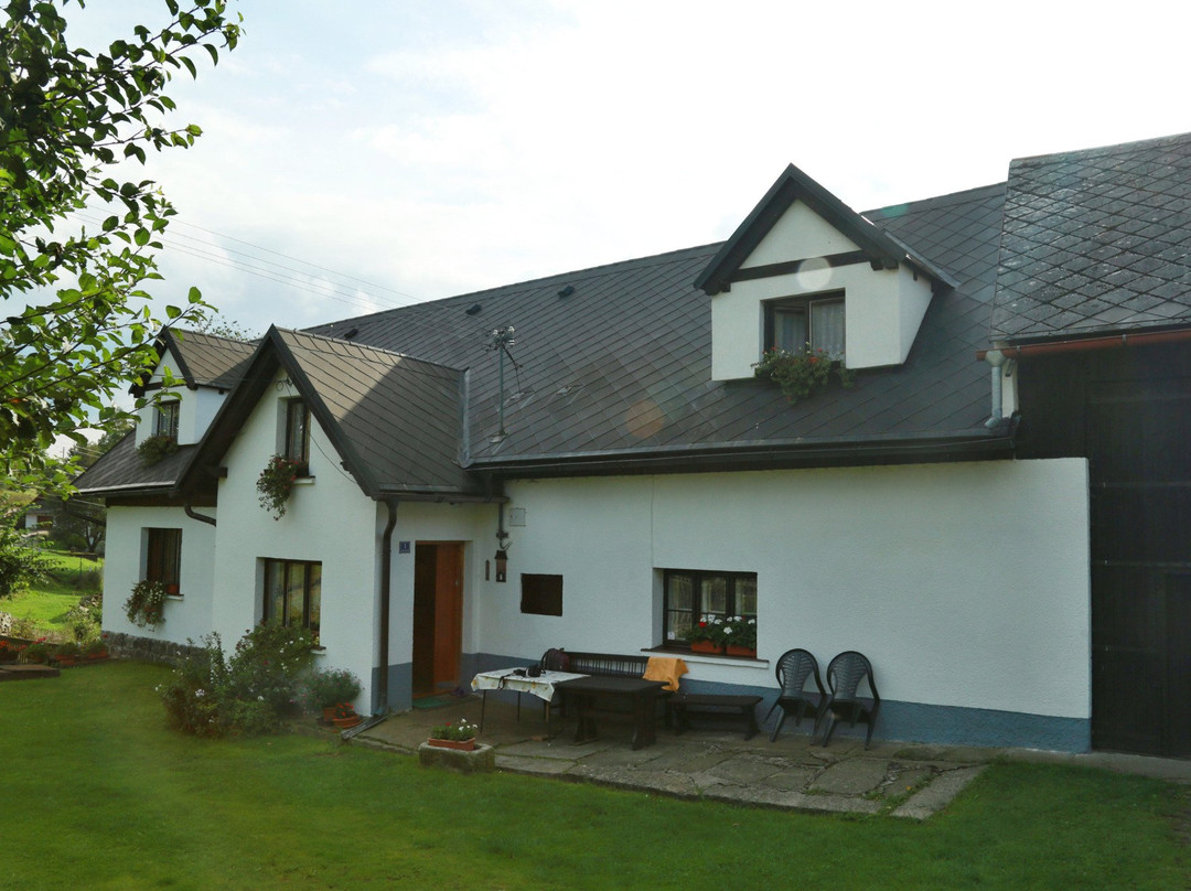 Nezdice na Sumave酒店住宿-Penzion Bizoni dvur