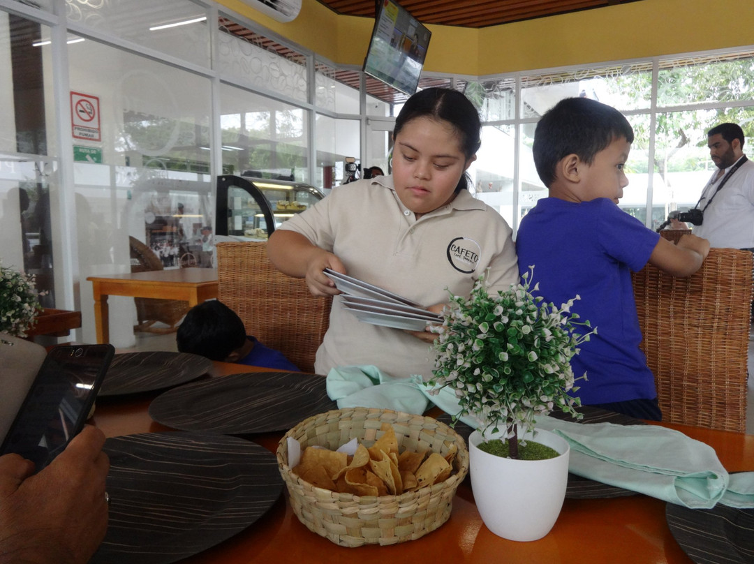 El Chiflon餐馆和美食-Cafeto Café Tabasco
