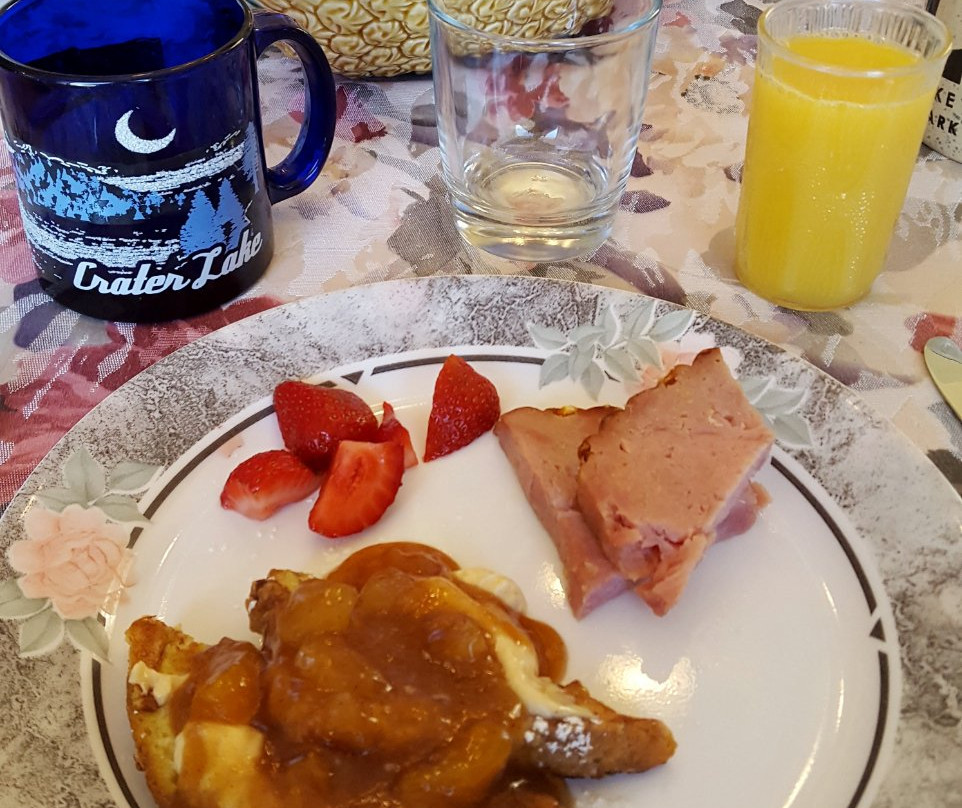 Crater Lake Bed and Breakfast主图