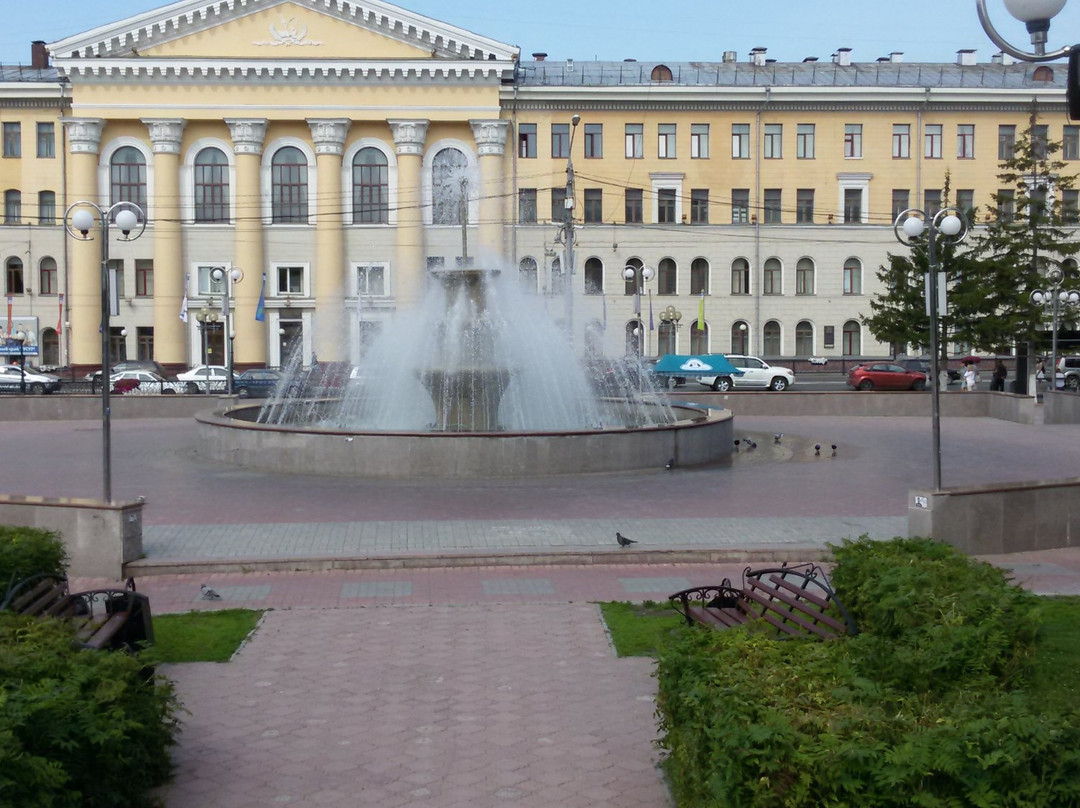 Fountain at Novosobornaya Square-托木斯克必去景点