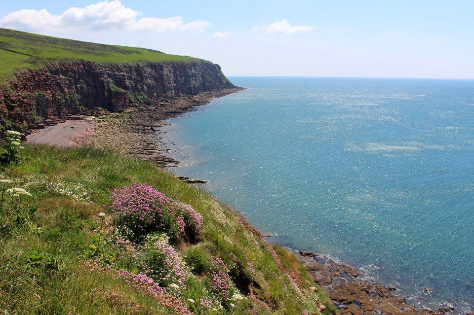 St. Bees Beach景点图片