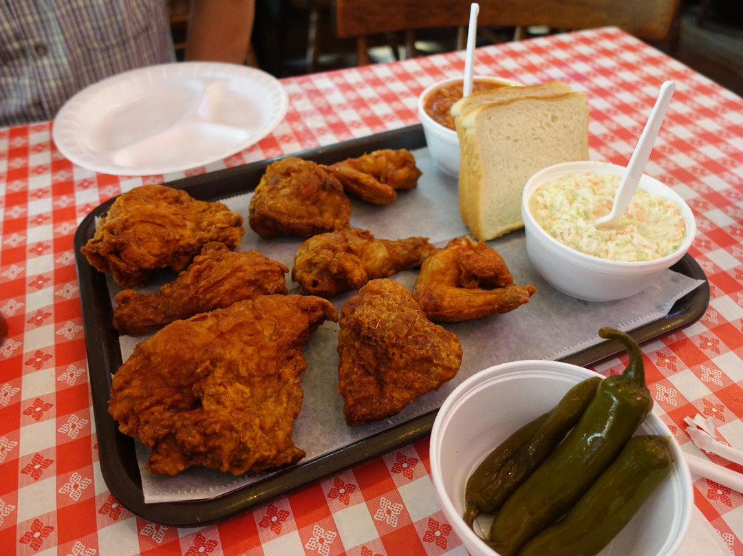 Gus's World Famous Fried Chicken