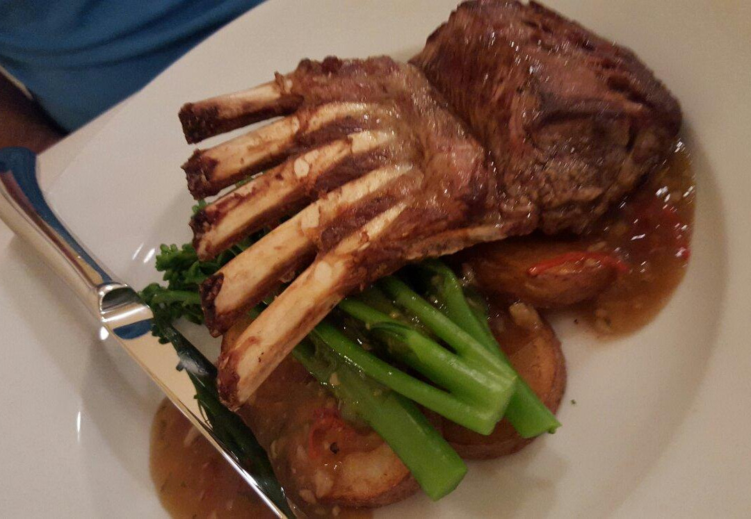 Eljays Restaurant at Comfort Inn Bay of Isles