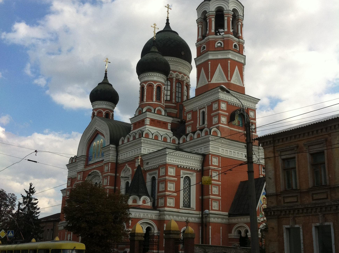 Nesterenky旅游景点-Three Saints Church