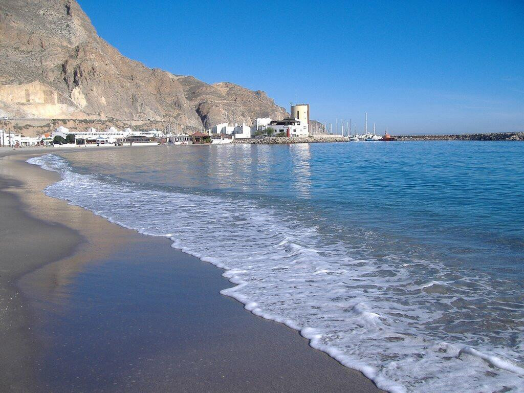 Playa de Aguadulce-阿瓜杜尔塞必去景点