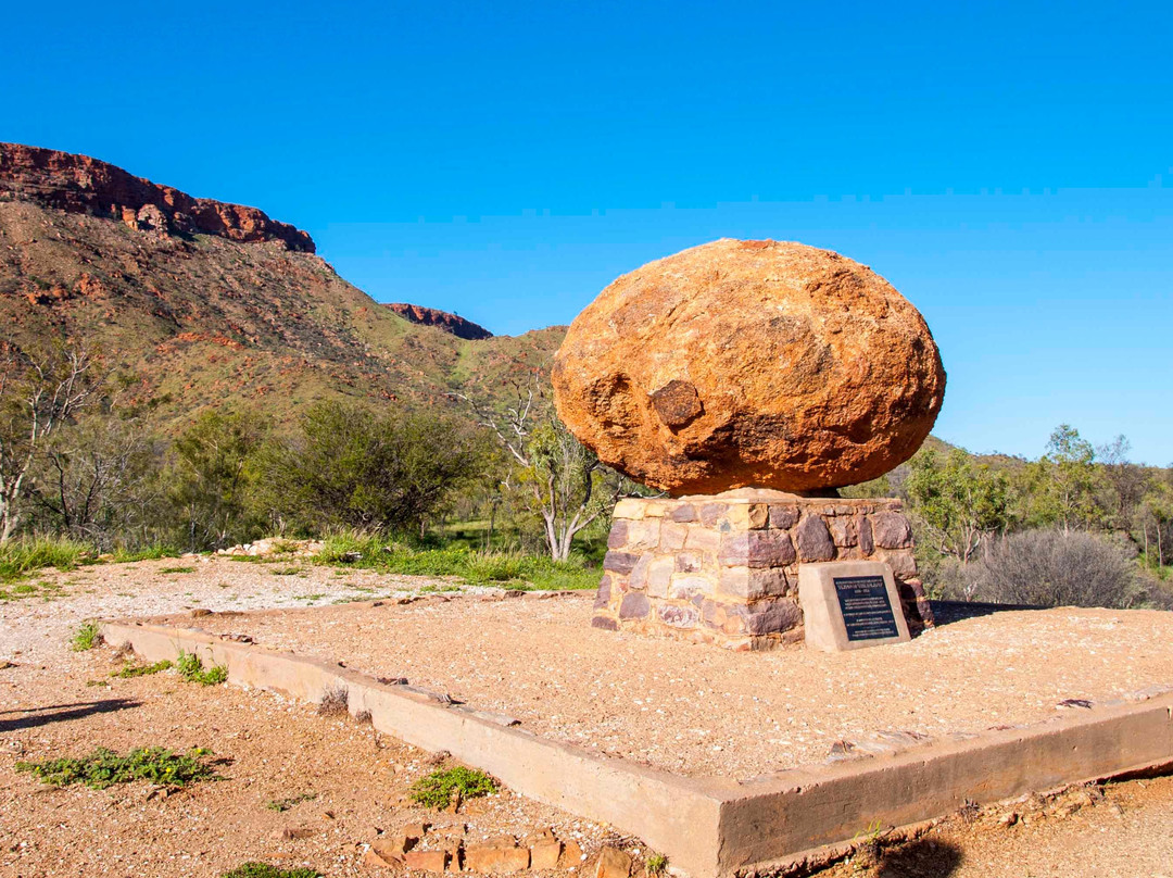 John Flynn's Grave Historical Reserve景点图片