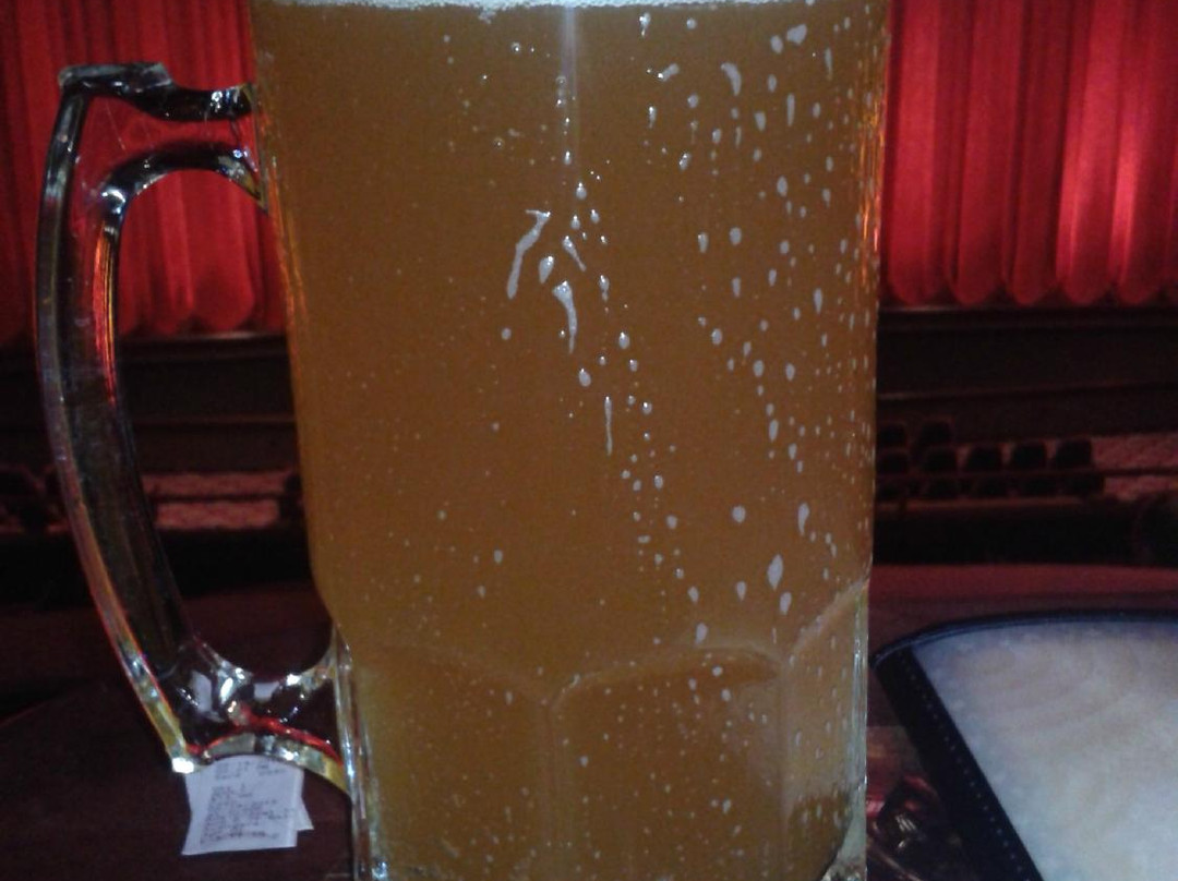 Moore Warren Theatre-穆尔必去景点