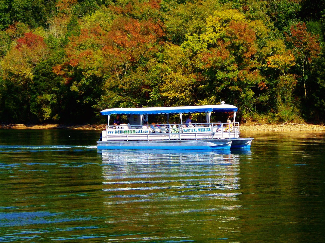 Wheeler Lake Scenic Cruises景点图片