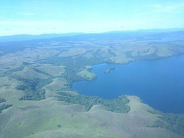 Sentani Lake景点图片
