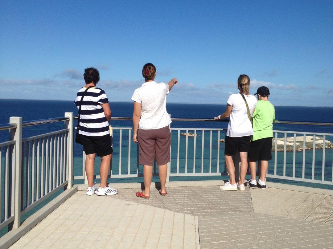 Shark Bay Coaches and Tours-德纳姆必去景点