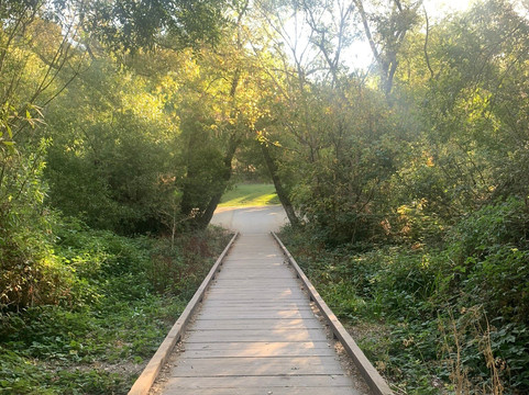 Lake Chabot Spa-卡斯特罗谷必去景点