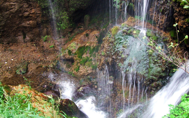 阳泉水帘洞瀑布-平定县必去景点