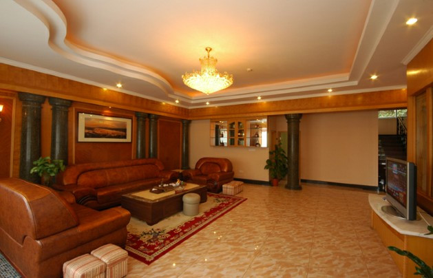 醉然居假日酒店主图