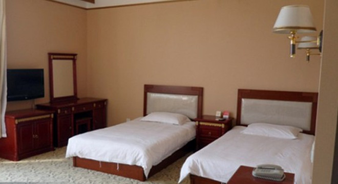 世纪假日酒店主图